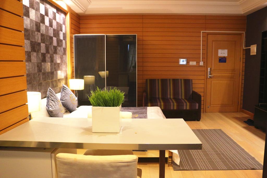 She & He Service Apartment Huifeng Гуанчжоу Экстерьер фото