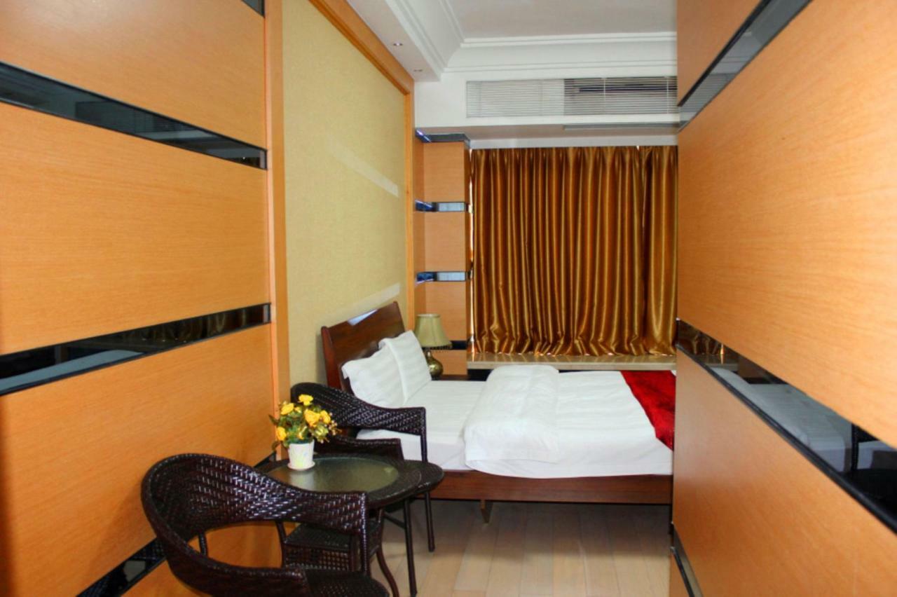 She & He Service Apartment Huifeng Гуанчжоу Экстерьер фото